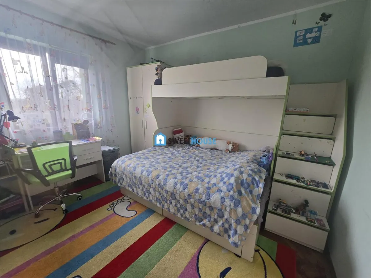 Casa cu 3 camere Str Negoiu Fagaras - foto 5