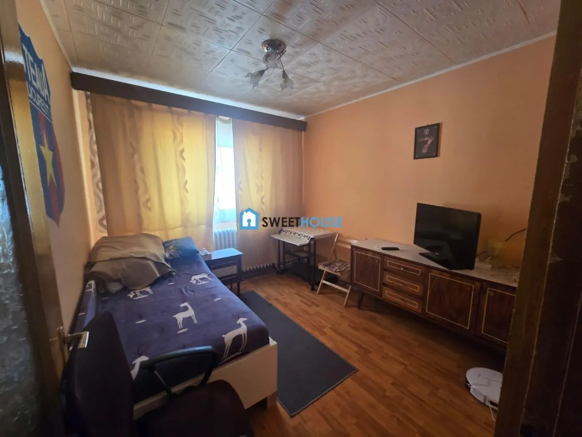 Spatiu Lumina si Panorama Orasului 4 camere B-dul Unirii Fagaras - foto 6
