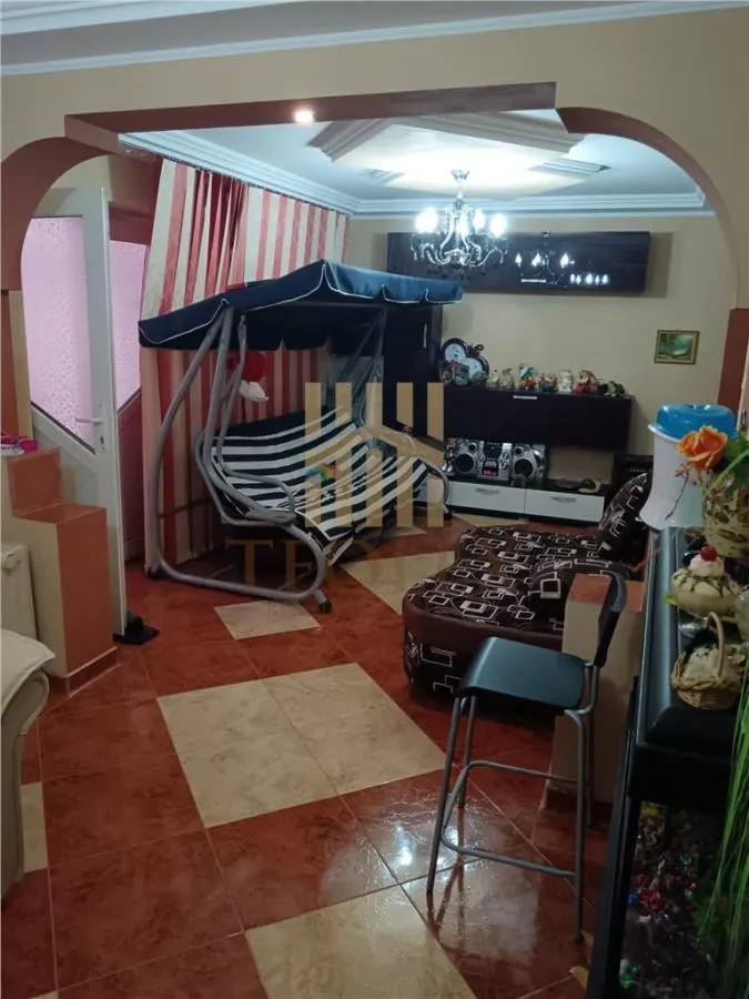 DE VANZARE VILA CARTIER DEAL BARLAD SUPERBA - foto 16