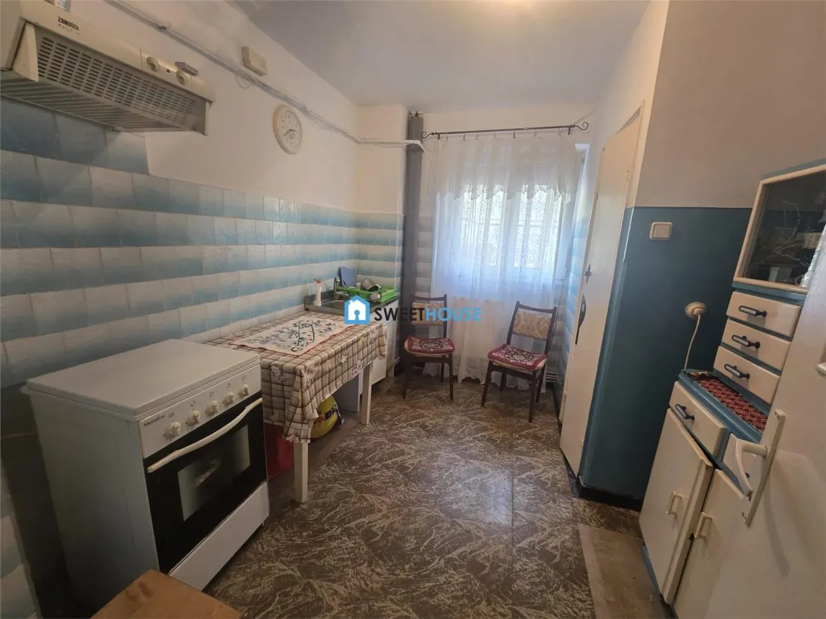 Apartament cu trei camere parter - foto 4