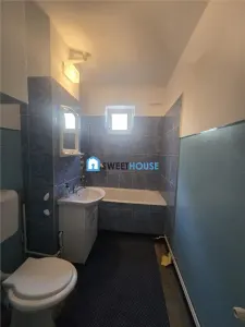 Apartament cu trei camere parter - foto 8