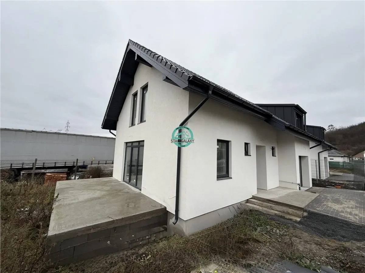 Casa cu 4 camere de vanzare de 130 mp utili, si teren 350 mp, str. Voinicenilor - foto 1
