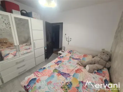 Apartament cu 3 camere de vanzare in Campina - Zona Cuza - foto 4
