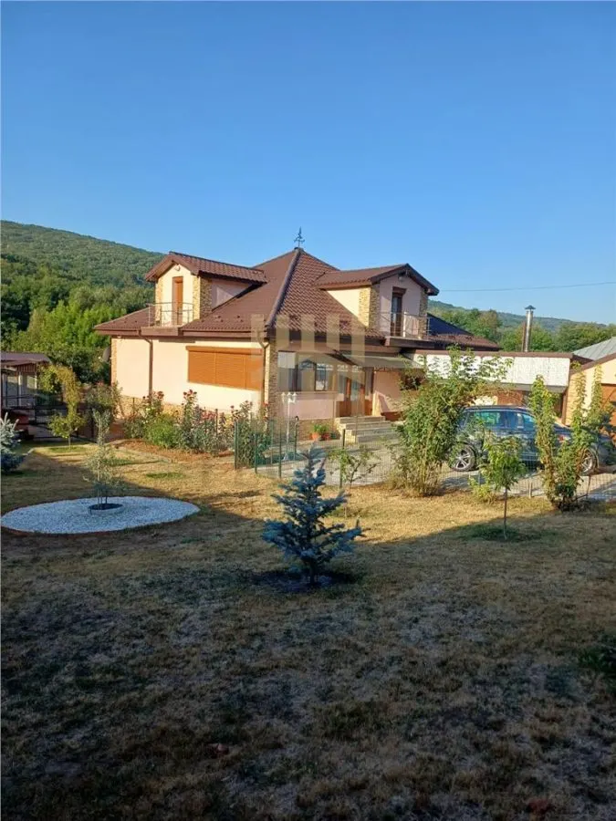 DE VANZARE CASA CONSTRUCTIE 2015 SUPERBA - foto 1