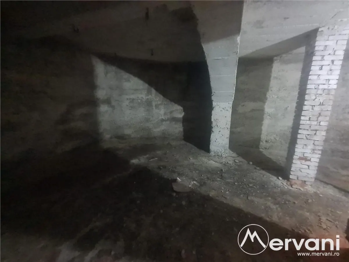 Casa de vanzare in Campina (spatiu comercial) - Zona Bobalna - foto 19