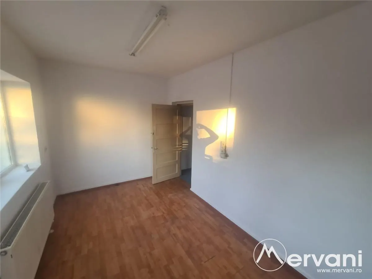 Casa de vanzare in Campina (spatiu comercial) - Zona Bobalna - foto 4