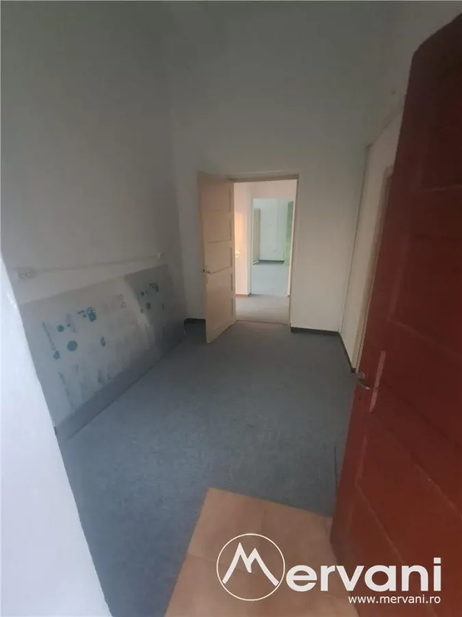Casa de vanzare in Campina (spatiu comercial) - Zona Bobalna - foto 5