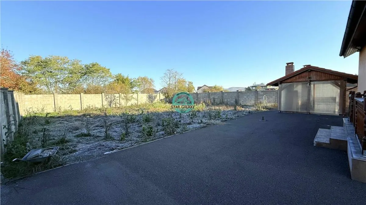 Casa de vanzare cu 4 camere, 4 bai, teren 1540mp - Sangeorgiu de Mures - foto 2