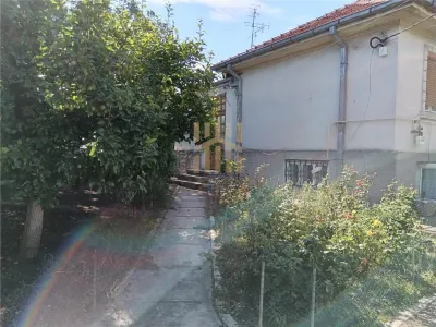 DE VANZARE VILA, CENTRAL, BÂRLAD - foto 5