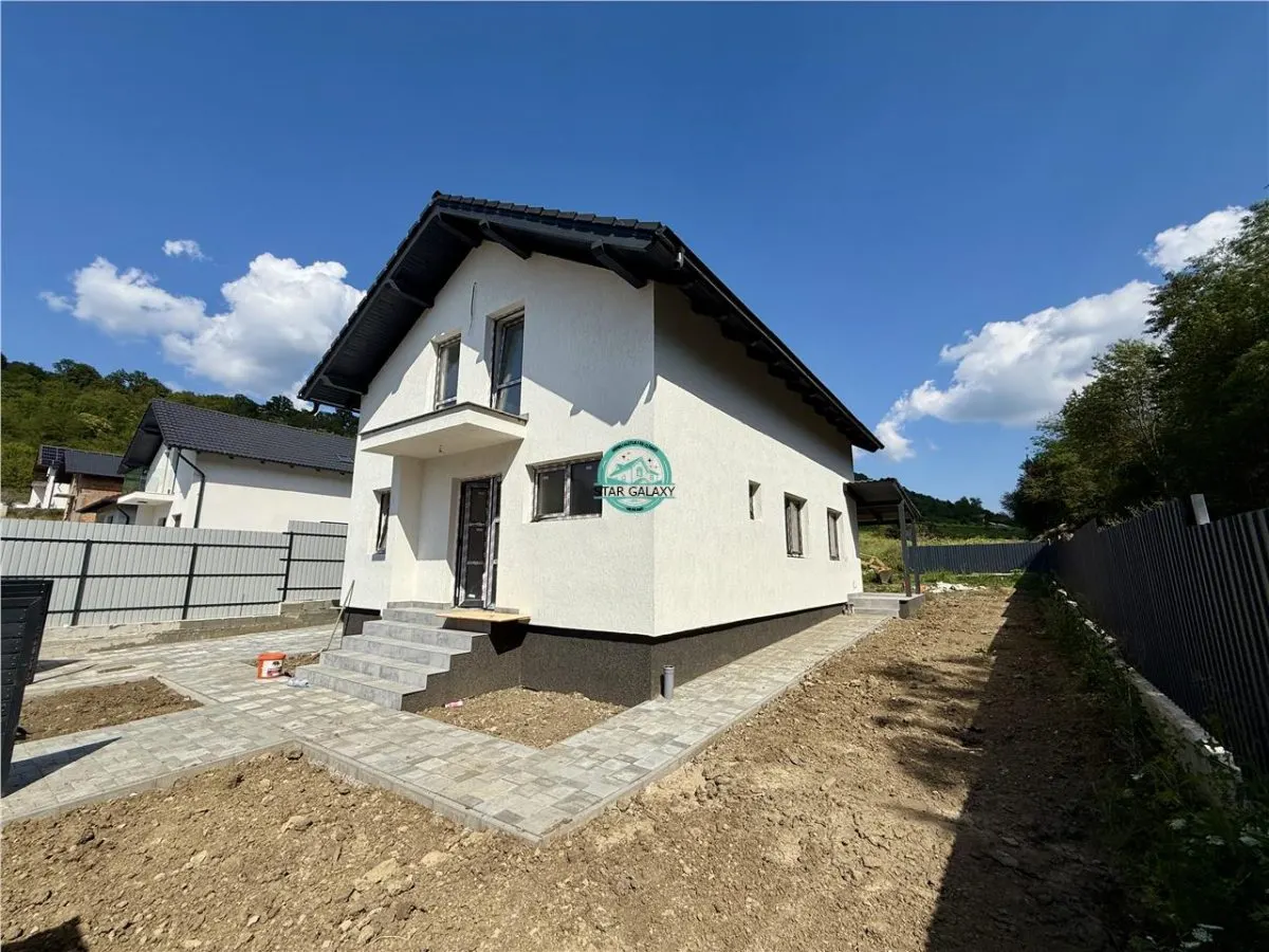 Casa noua cu 5 camere de vanzare semifinisata, teren 500 mp in Corunca - foto 1