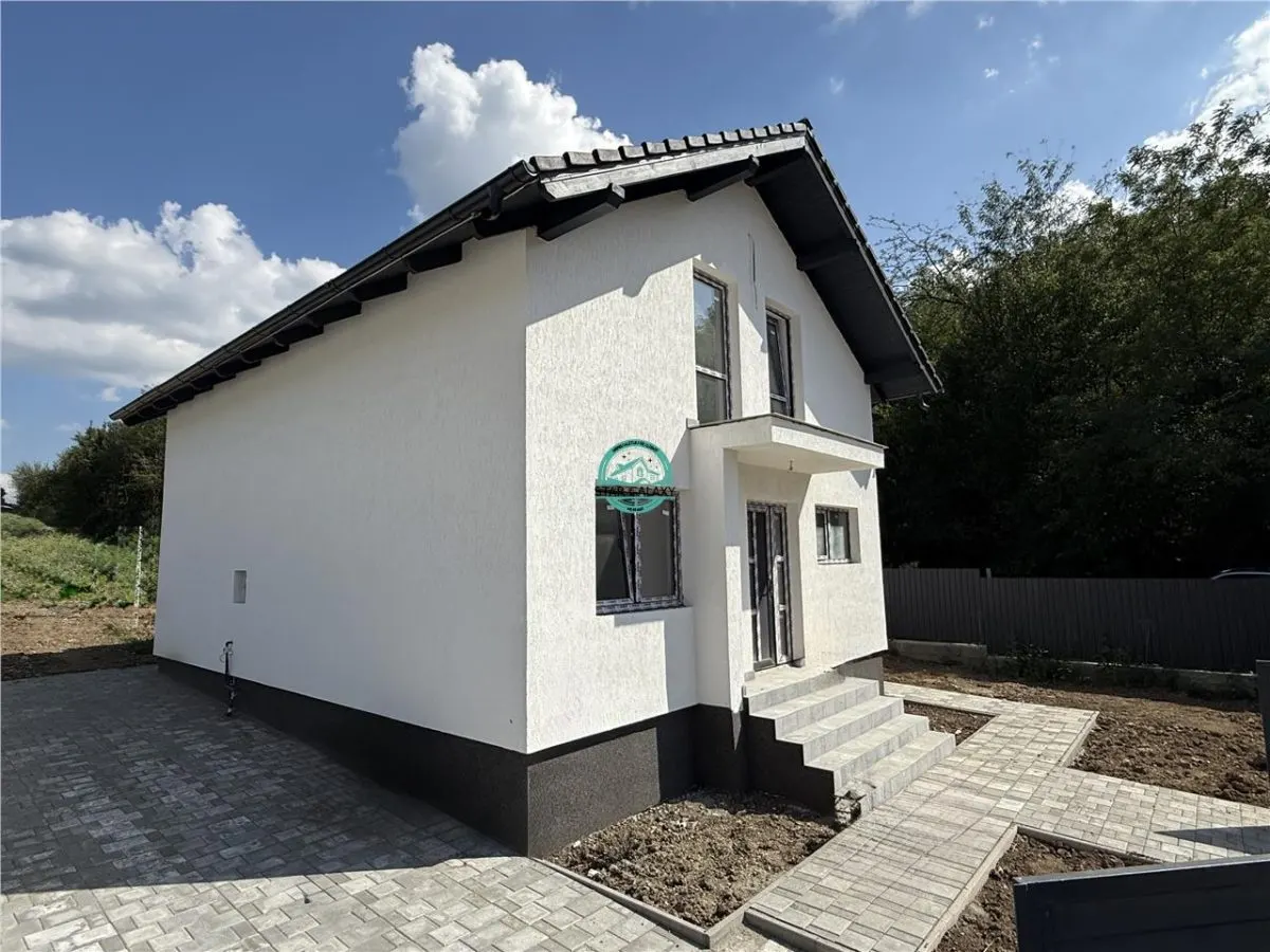 Casa noua cu 5 camere de vanzare semifinisata, teren 500 mp in Corunca - foto 2