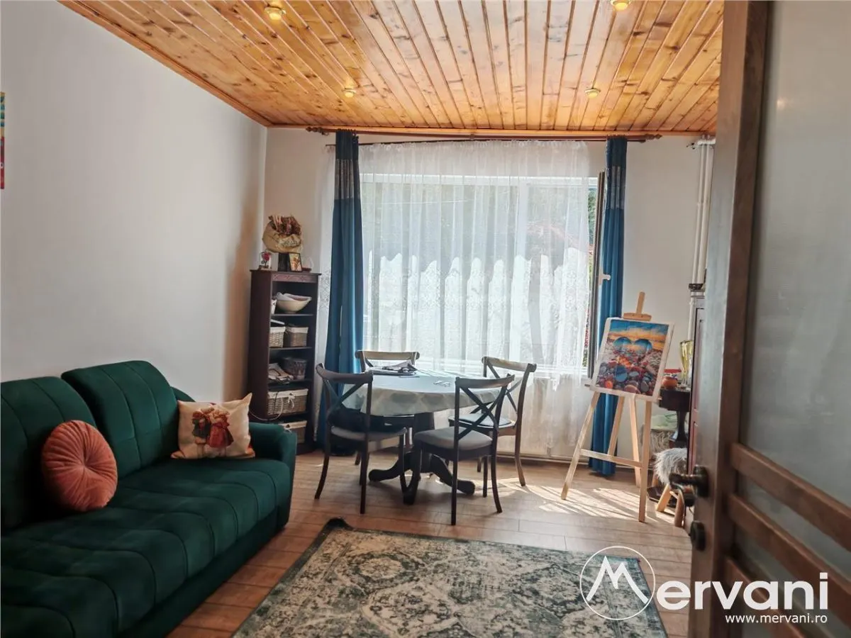 Apartament cu 4 camere de vanzare in Busteni - foto 2