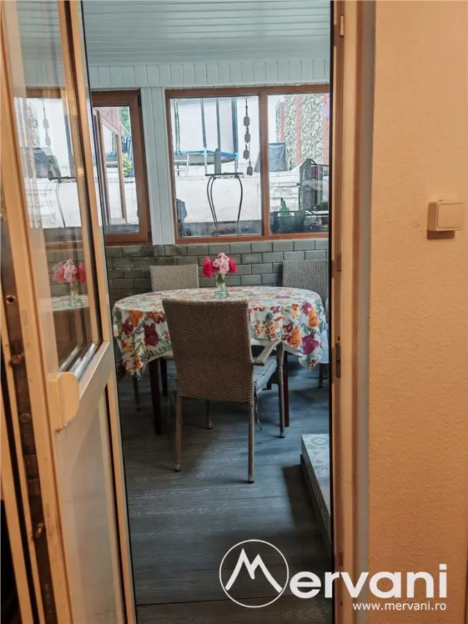 Apartament cu 4 camere de vanzare in Busteni - foto 13