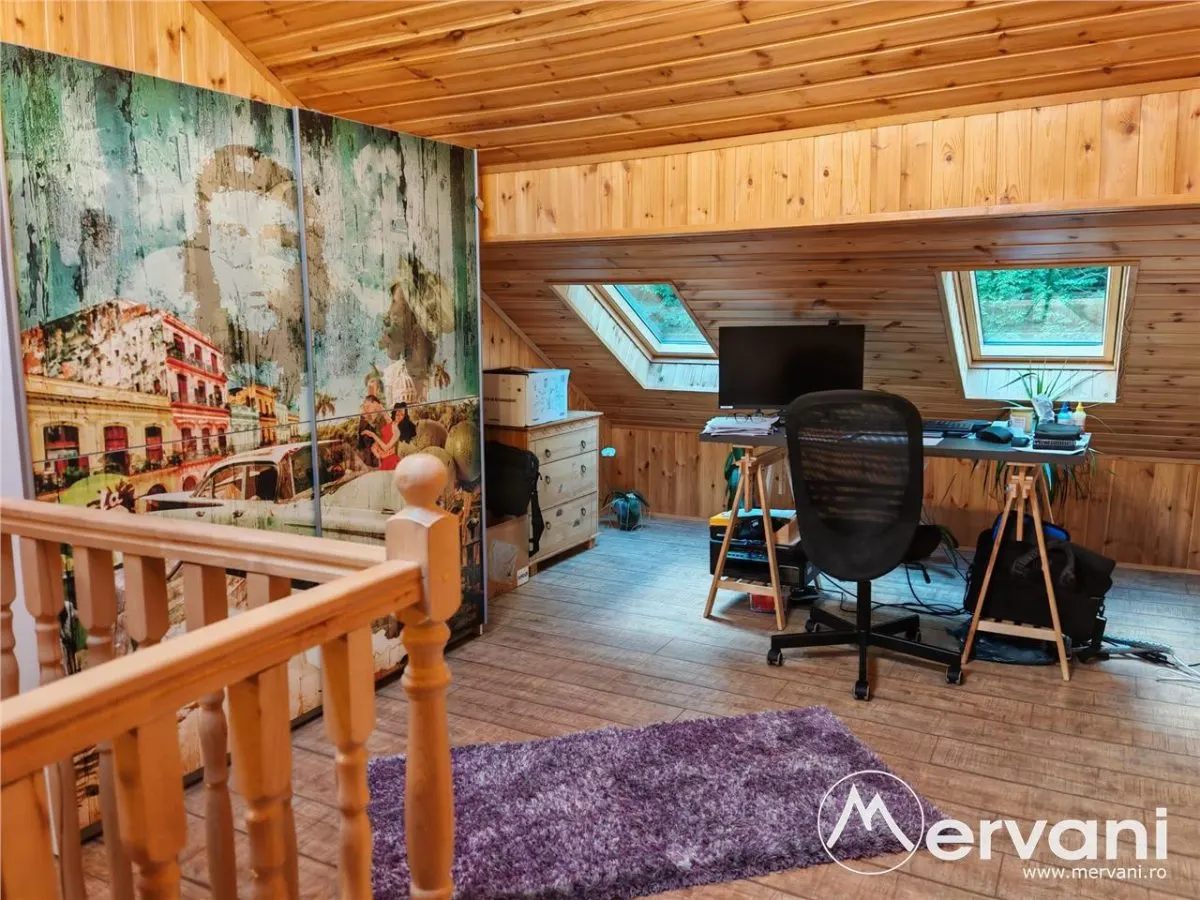 Apartament cu 4 camere de vanzare in Busteni - foto 24