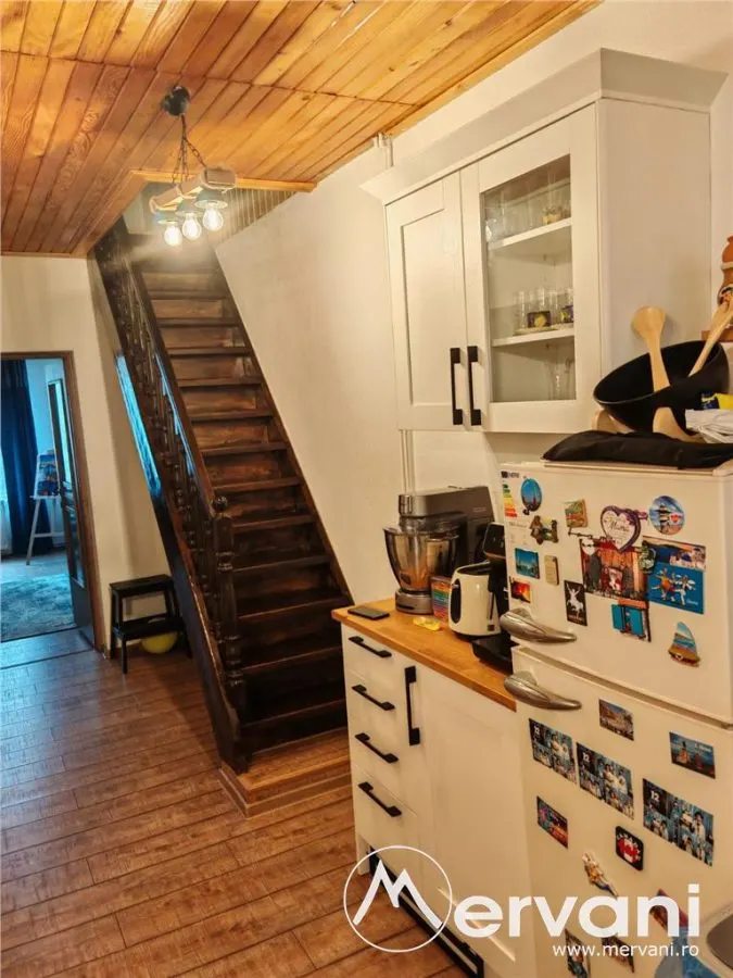 Apartament cu 4 camere de vanzare in Busteni - foto 8