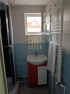 DE VANZARE CASA BCA IN BARLAD - foto 13