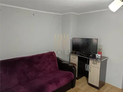 DE VANZARE CASA BCA IN BARLAD - foto 3