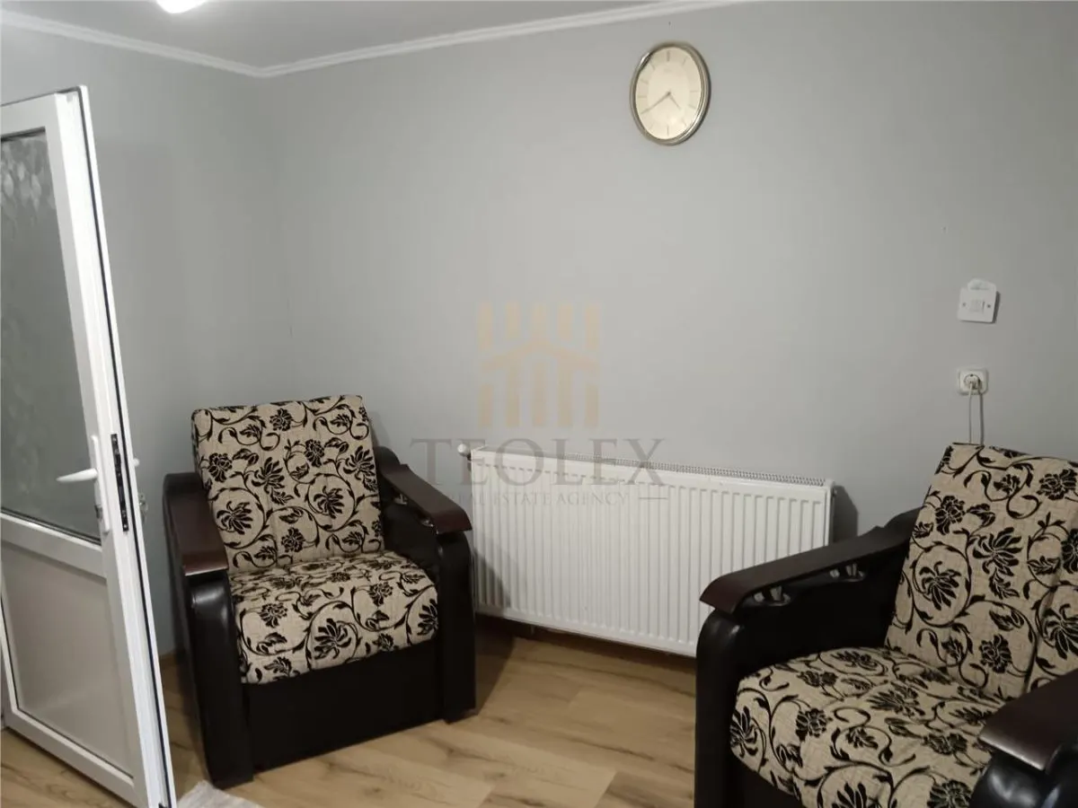 DE VANZARE CASA BCA IN BARLAD - foto 4
