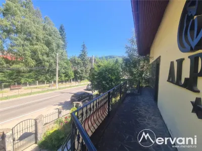 De vanzare Pensiune in Busteni, central - foto 2