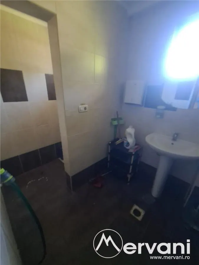 De vanzare Pensiune in Busteni, central - foto 17