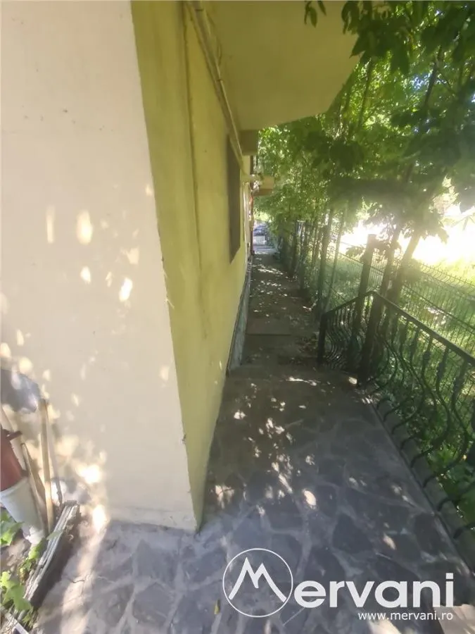 De vanzare Pensiune in Busteni, central - foto 23