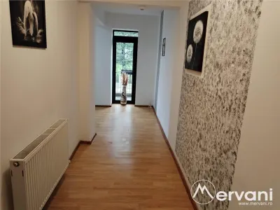 De vanzare Pensiune in Busteni, central - foto 92