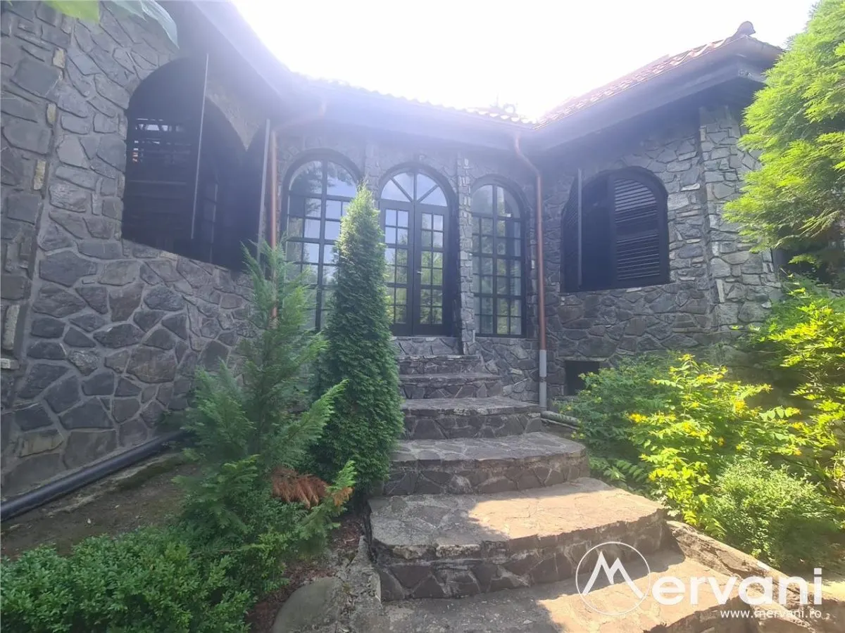 Vila de vanzare in Campina - Zona Lunca Mare - foto 2