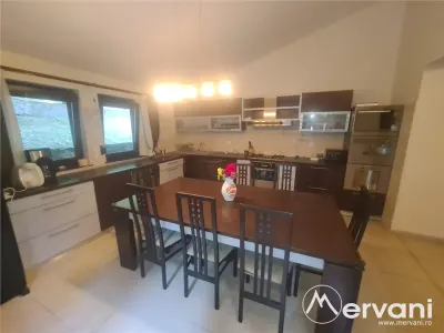 Vila de vanzare in Campina - Zona Lunca Mare - foto 12