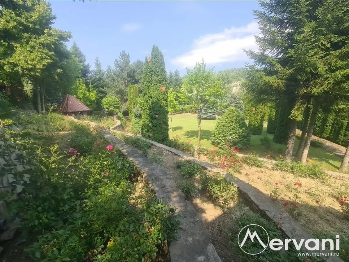 Vila de vanzare in Campina - Zona Lunca Mare - foto 3