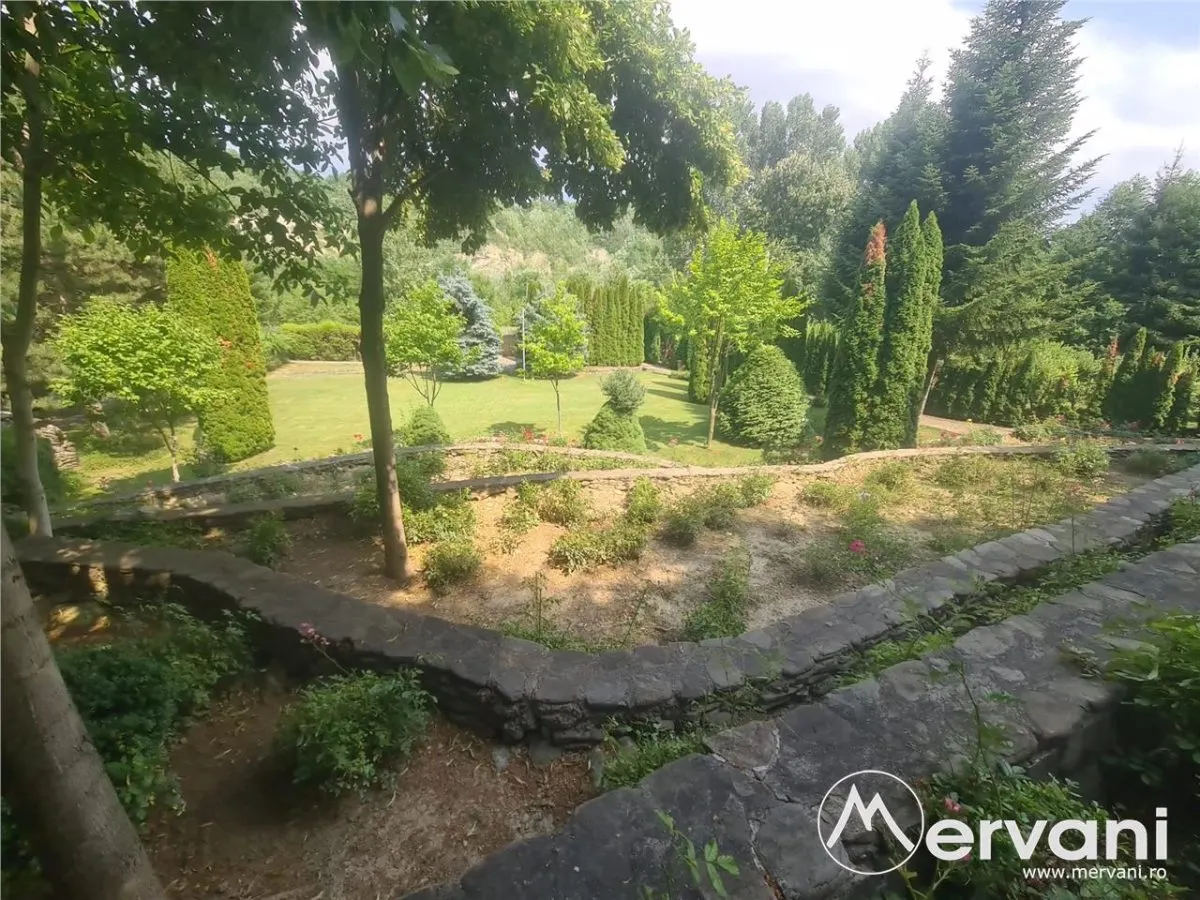Vila de vanzare in Campina - Zona Lunca Mare - foto 4