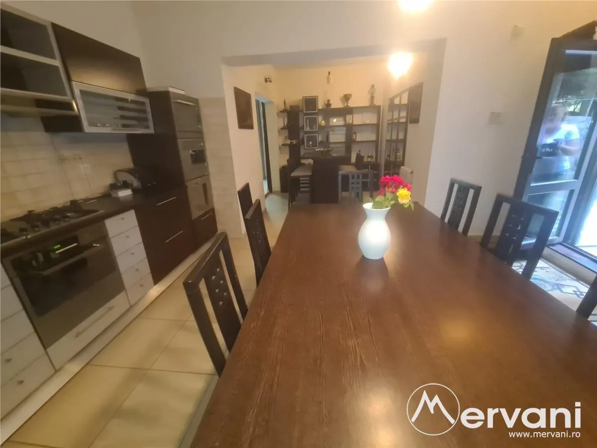 Vila de vanzare in Campina - Zona Lunca Mare - foto 10