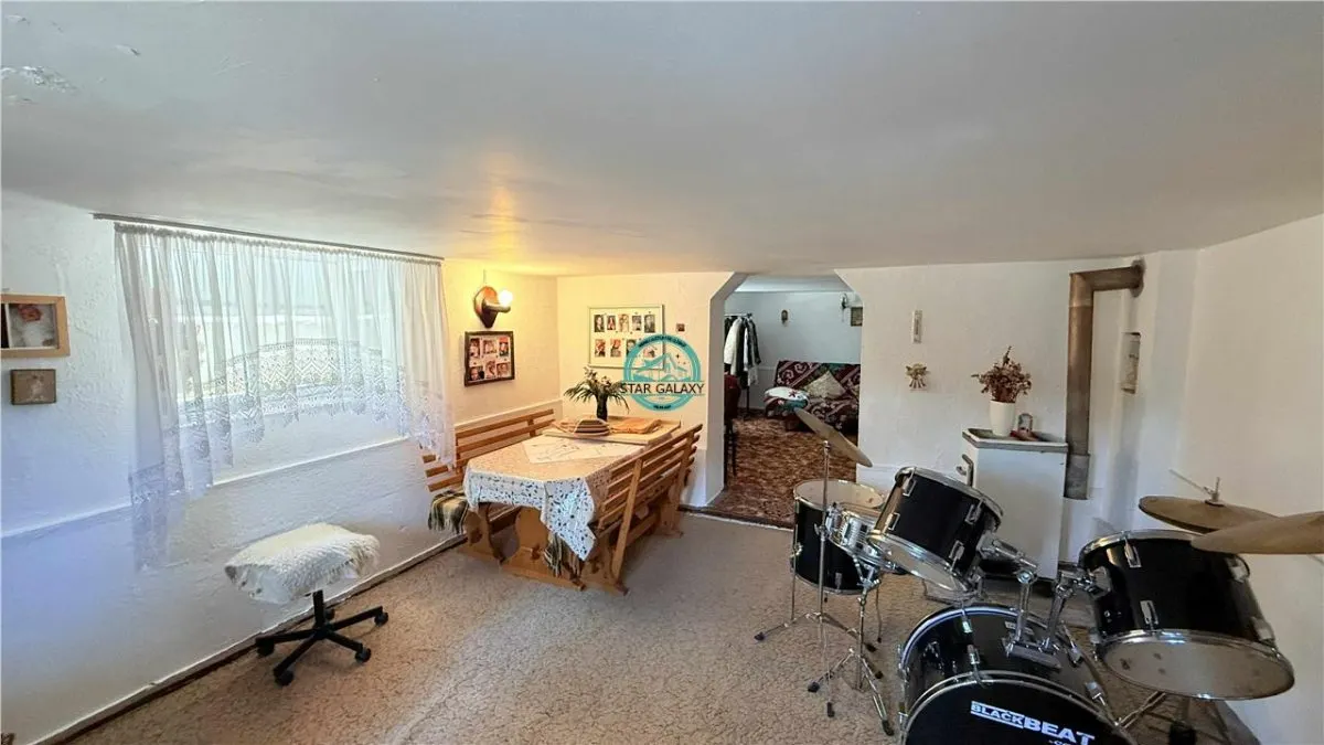 Vand casa cu 5 camere si teren 1040 mp in Toaca - foto 15
