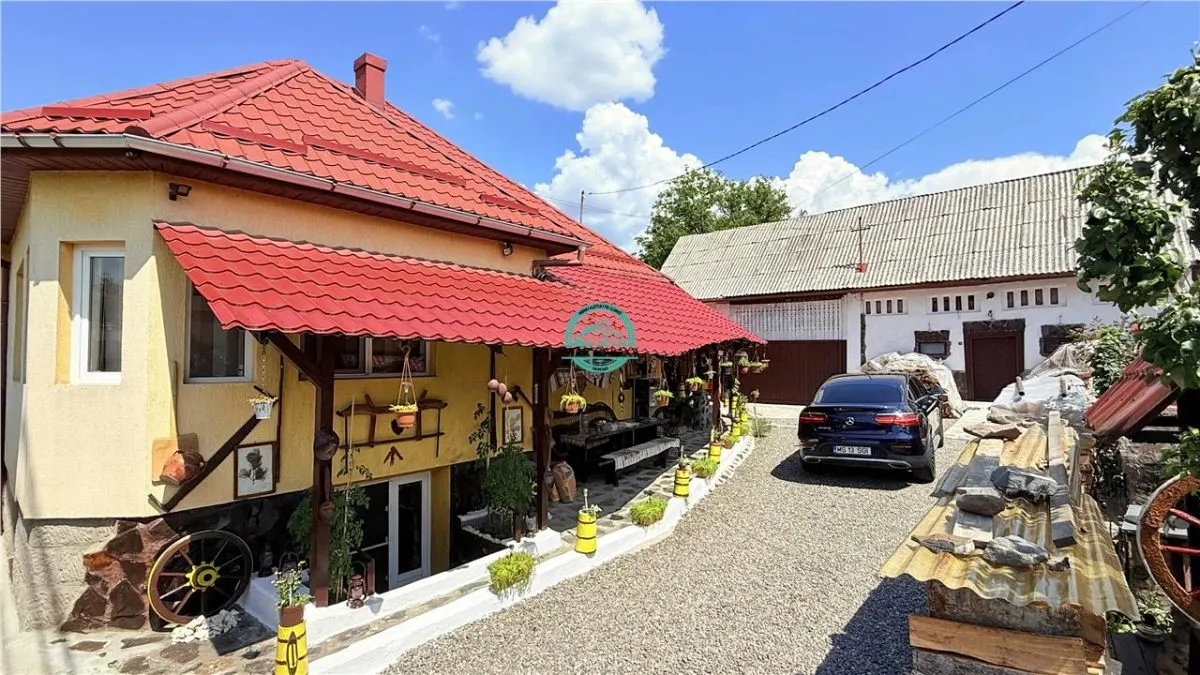 Vand casa cu 5 camere si teren 1040 mp in Toaca - foto 3