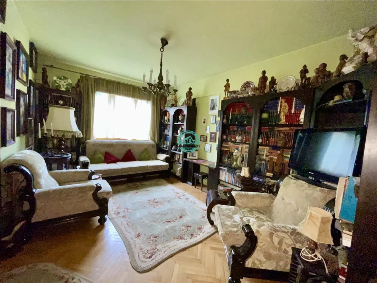 Apartament cu 2 camere de vanzare, in Centru str. Bolyai - foto 1