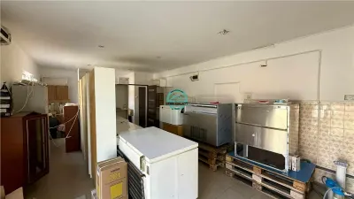 Vand casa cu 3 camere si 2 bai in zona centrala zona Casa de Pensii - foto 6