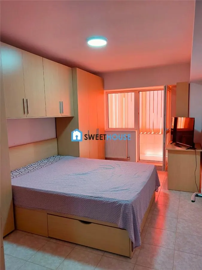Apartament cu trei camere  constructie recenta - foto 4