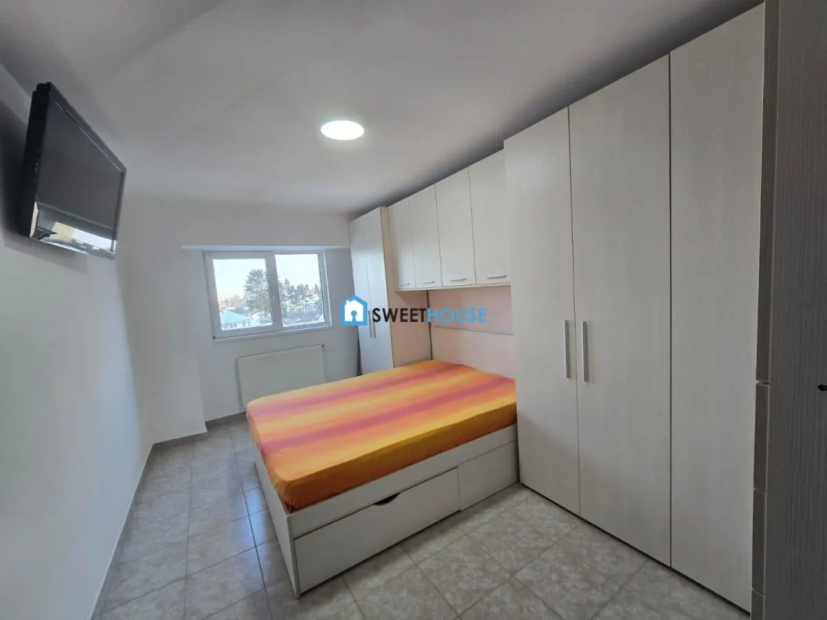 Apartament cu trei camere  constructie recenta - foto 8