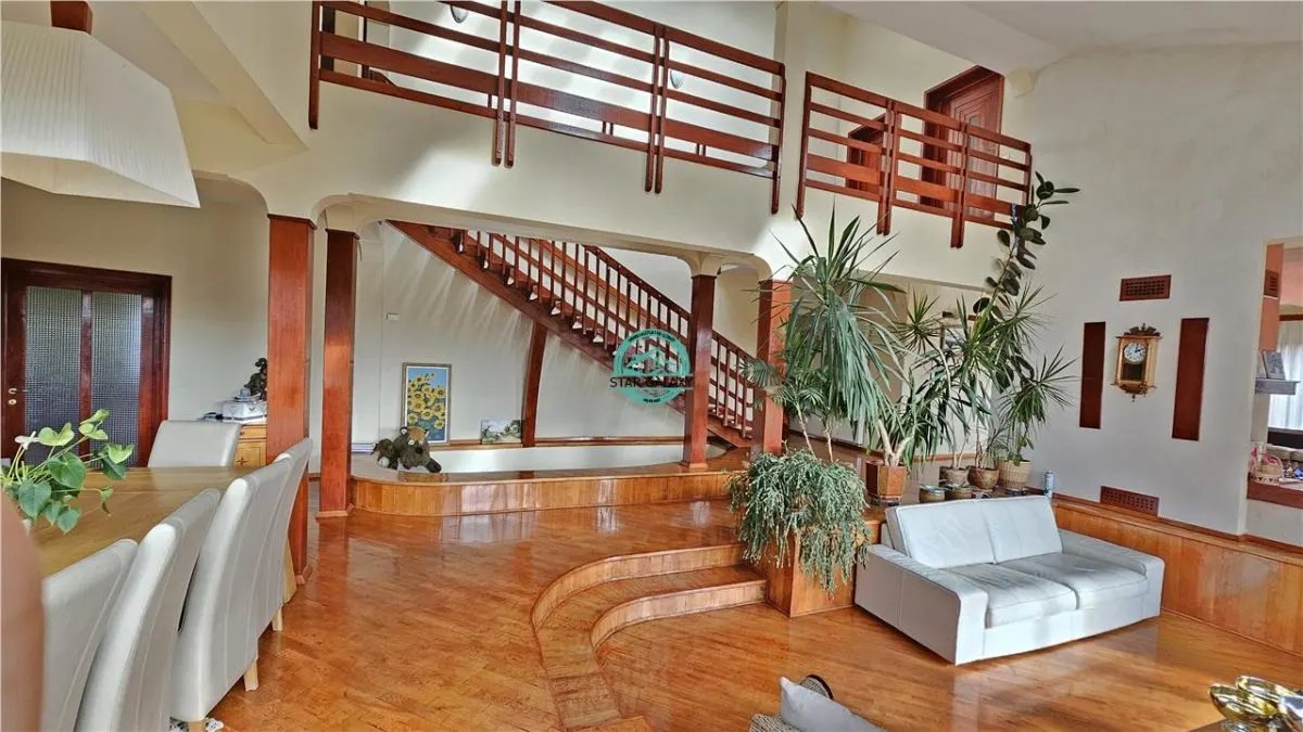 Vand casa de 380 mp, cu teren de 3500 mp in Sangeorgiu de Mures - foto 1
