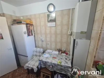 Apartament cu 3 camere de vanzare in Campina - Zona Centrala - foto 9