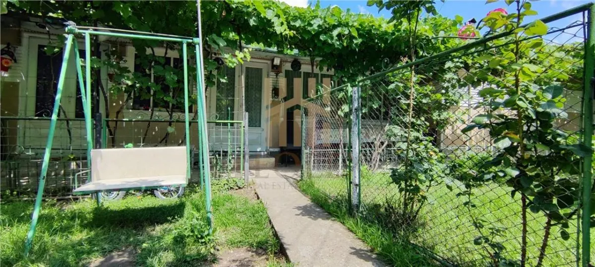 De vanzare CASA HUSI - foto 3