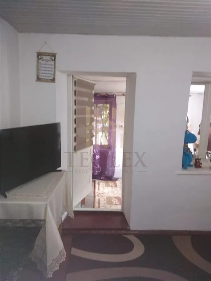 De vanzare CASA HUSI - foto 4