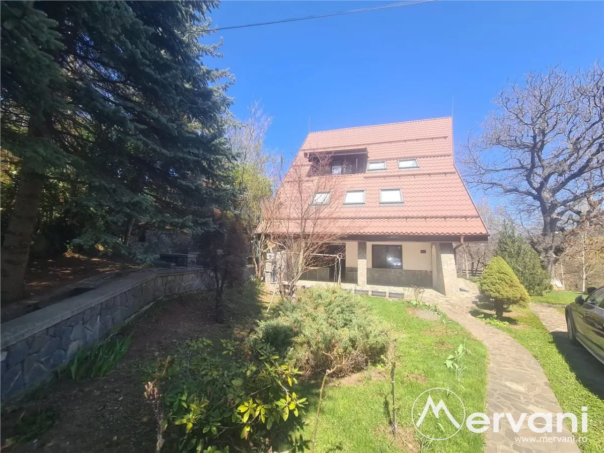 Vila cu 9 camere si cabana de vanzare in Breaza - foto 2