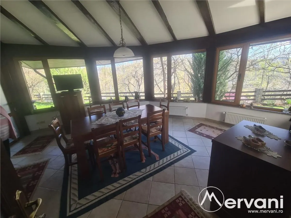 Vila cu 9 camere si cabana de vanzare in Breaza - foto 15