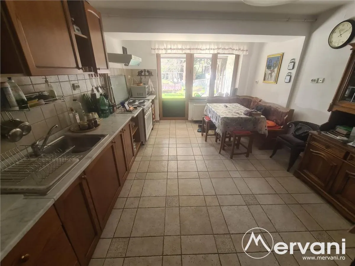 Vila cu 9 camere si cabana de vanzare in Breaza - foto 20