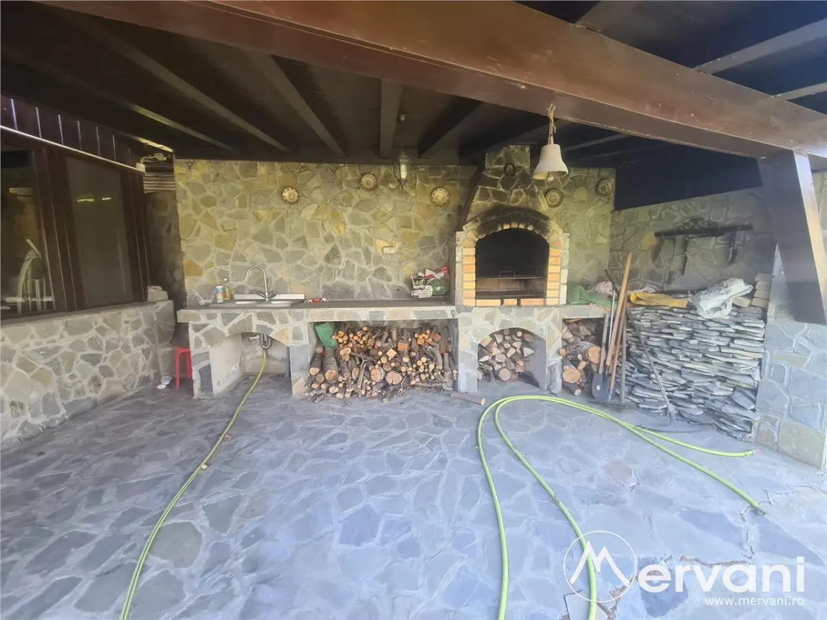 Vila cu 9 camere si cabana de vanzare in Breaza - foto 6