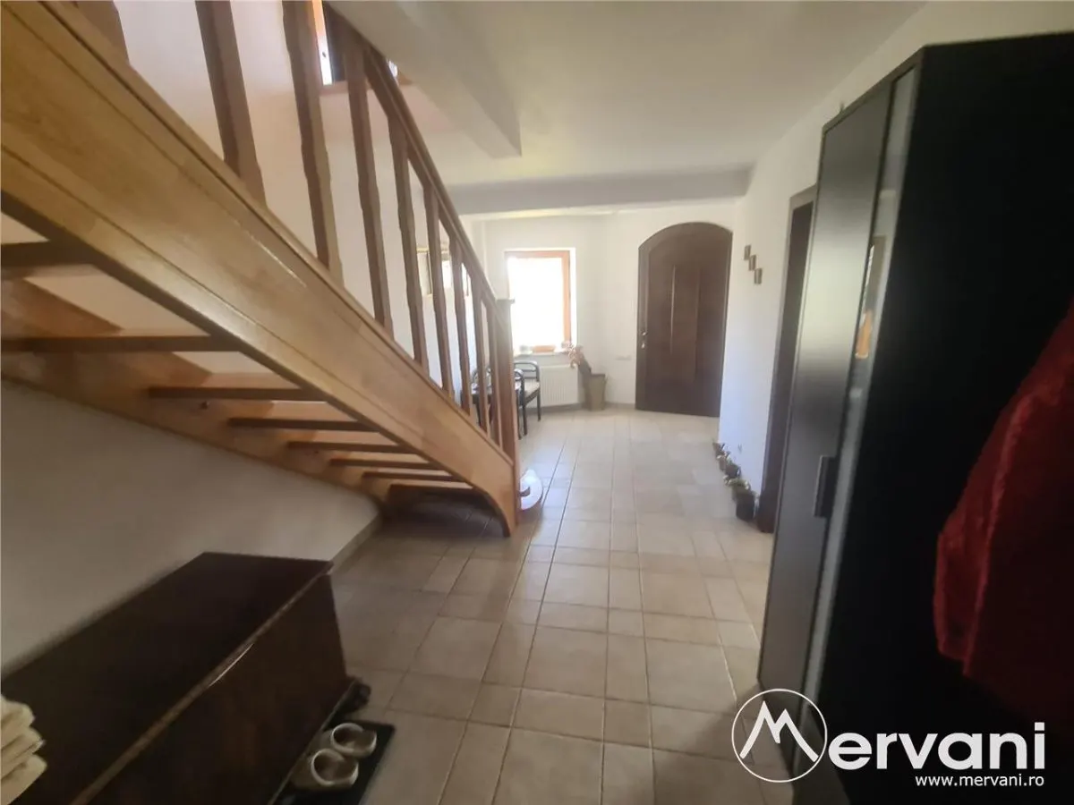 Vila cu 9 camere si cabana de vanzare in Breaza - foto 7