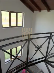 DE VANZARE CASA TIP VILA DEOSEBITA - foto 3