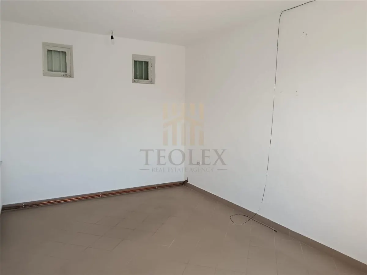 DE VANZARE CASA TIP VILA DEOSEBITA - foto 5