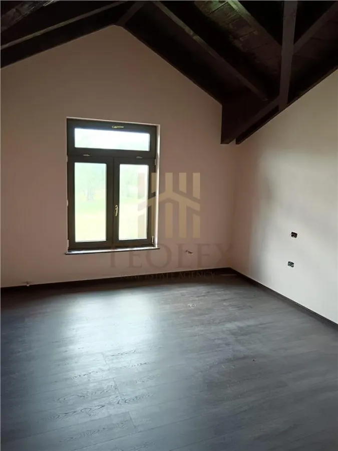 DE VANZARE CASA TIP VILA DEOSEBITA - foto 10
