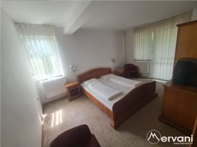 Complex turistic - Zona Piatra Arsa - foto 42